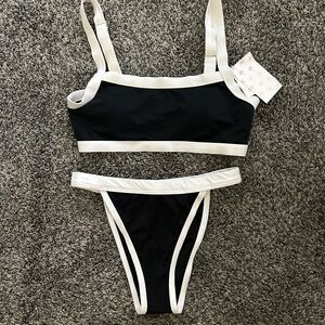 Dippin daisy’s bikini!